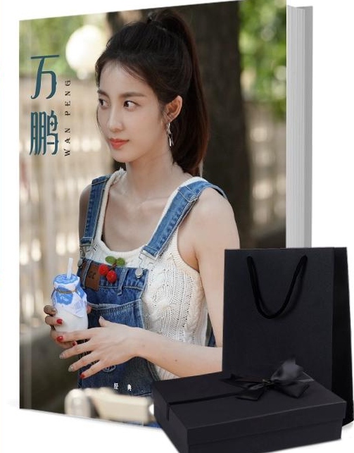 俳優 ワン・ペン(万鵬)写真集1冊 A4ポスター4枚 しおり4枚 LOMOカード10枚