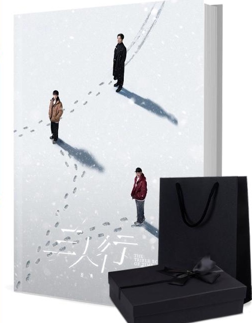 黄夢瑩（ホアン・モンイン） 写真集1冊 A4ポスター4枚 しおり4枚 LOMOカード10枚