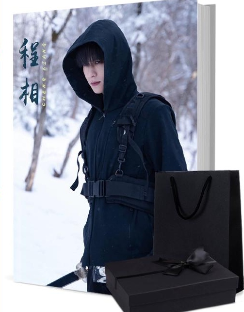 チェン・シャン（程相） 写真集1冊 A4ポスター4枚 しおり4枚 LOMOカード10枚