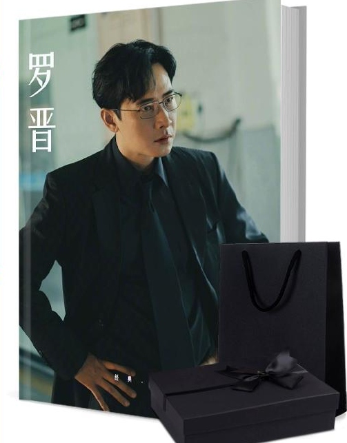 ルオ・ジン（羅晋） 写真集1冊 A4ポスター4枚 しおり4枚 LOMOカード10枚