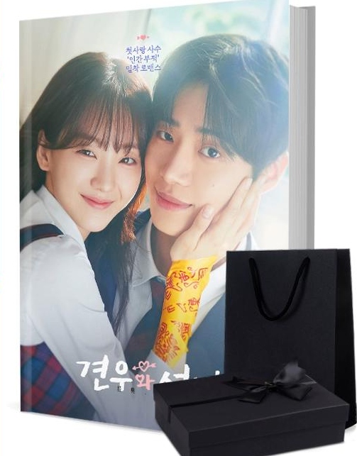 巫女と彦星 写真集1冊 A4ポスター4枚 しおり4枚 LOMOカード10枚